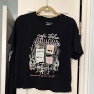 BlackGraphic T-Shirt